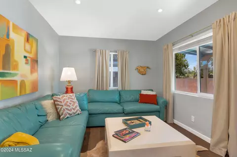 708 N Desert Ave, Tucson, AZ 85711
