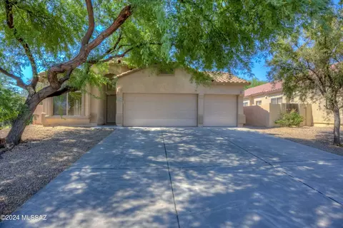 6135 W Sandburg Ct, Tucson, AZ 85743