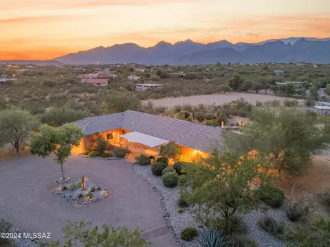 3055 N Avenida Del Conquistador, Tucson, AZ 85749
