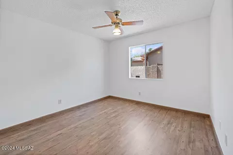 Bedroom - 7621 S Falster Ave, Tucson, AZ 85747 photo 5 of 6
