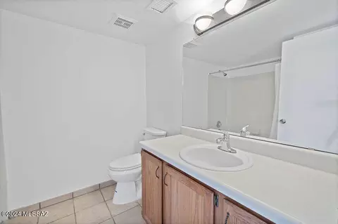 Bath - 7621 S Falster Ave, Tucson, AZ 85747 photo 4 of 5
