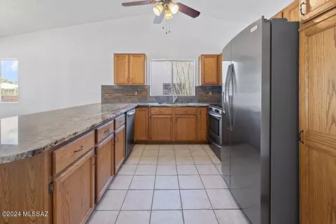 Kitchen - 7621 S Falster Ave, Tucson, AZ 85747 photo 2 of 5