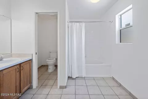 Bath - 7621 S Falster Ave, Tucson, AZ 85747 photo 1 of 5