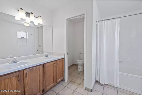 Bath - 7621 S Falster Ave, Tucson, AZ 85747 photo 2 of 5