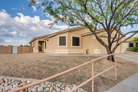 481 S Sunny Rock Dr, Vail, AZ 85641