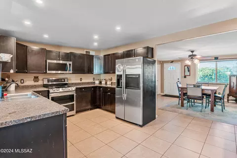 7646 E Apple Tree Dr, Tucson, AZ 85730 photo 18