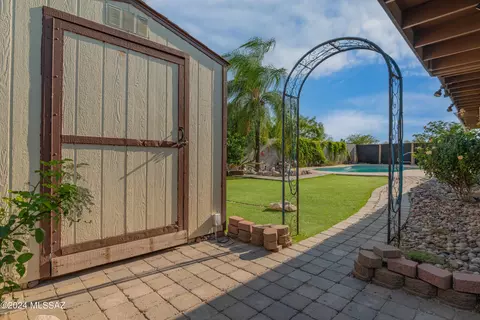 7646 E Apple Tree Dr, Tucson, AZ 85730 photo 10