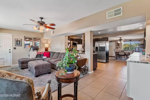 7646 E Apple Tree Dr, Tucson, AZ 85730 photo 24
