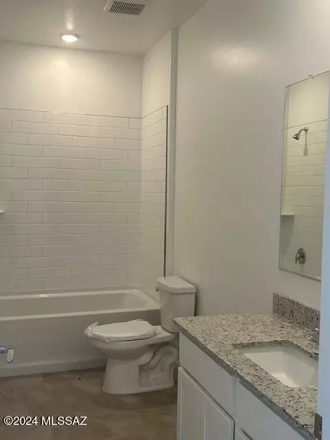 Bath - 12736 E Marietta Dr, Vail, AZ 85641 photo 1 of 2