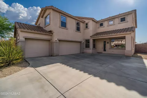 10776 S Bear Table Tank Dr, Vail, AZ 85641