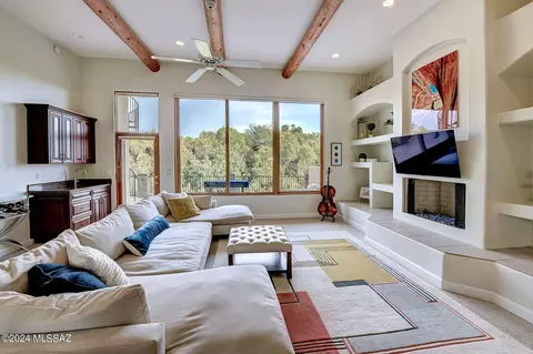 5052 E Calle Brillante, Tucson, AZ 85718