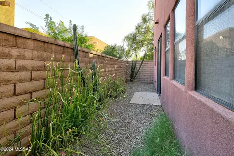 Exterior - 152 E Croydon Park Rd, Tucson, AZ 85704 photo 6 of 10