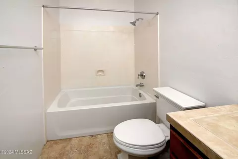 Bath - 152 E Croydon Park Rd, Tucson, AZ 85704 photo 5 of 5