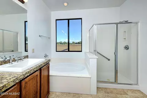 Bath - 152 E Croydon Park Rd, Tucson, AZ 85704 photo 3 of 5