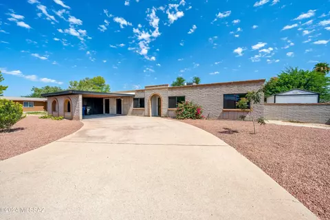 9753 E Rosewood St, Tucson, AZ 85748