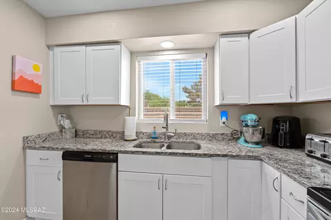 6306 E Colgate Dr, Tucson, AZ 85710 photo 11