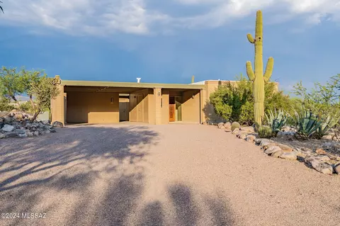 6440 N Columbus Blvd, Tucson, AZ 85718