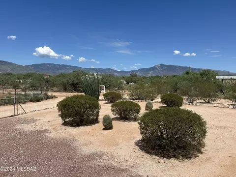 13446 E Trailing Heart Ln, Vail, AZ 85641 photo 4