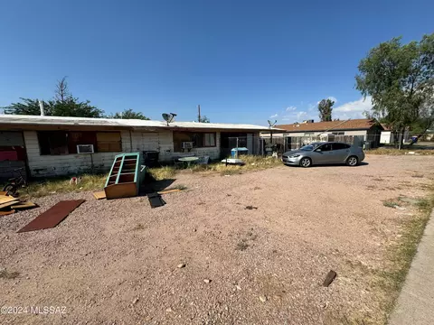 2115 E 35th St, Tucson, AZ 85713