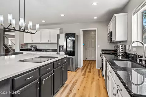 740 W Buffalo Grass Dr, Oro Valley, AZ 85755