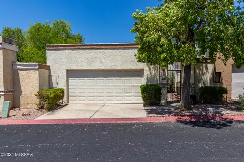 6956 Placita De Amigos, Tucson, AZ 85746
