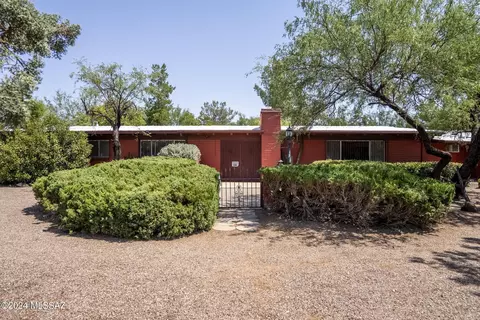 4740 W Arivaca Rd, Amado, AZ 85645