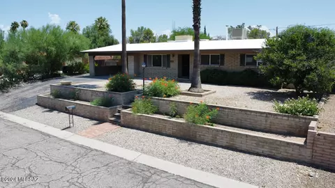 5920 E Ryan Pl, Tucson, AZ 85712