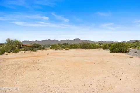5829 N Escondido Ln, Tucson, AZ 85704