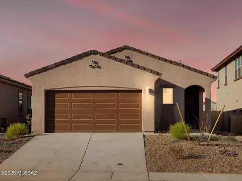 898 W Calle Las Varitas, Sahuarita, AZ 85629