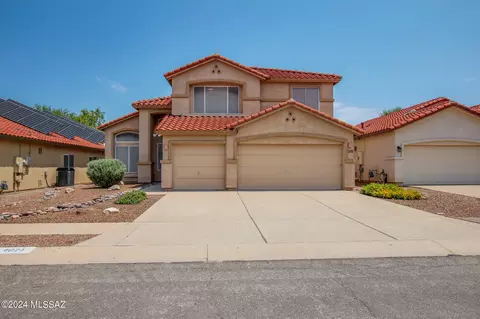 9021 E Sugar Sumac St, Tucson, AZ 85747