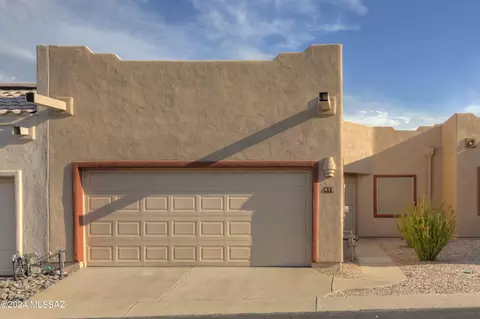 613 W Woodfield Ct, Green Valley, AZ 85614