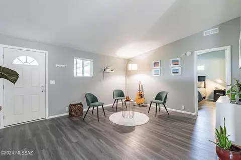 4620 E Redtail Hawk Ln, Tucson, AZ 85739 photo 5