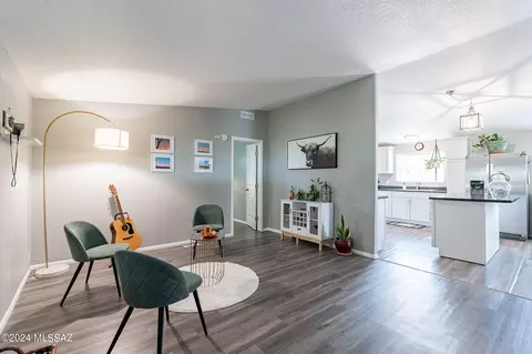 4620 E Redtail Hawk Ln, Tucson, AZ 85739 photo 8