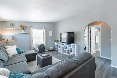 4620 E Redtail Hawk Ln, Tucson, AZ 85739 photo 15