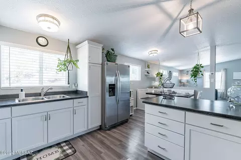 4620 E Redtail Hawk Ln, Tucson, AZ 85739 photo 11