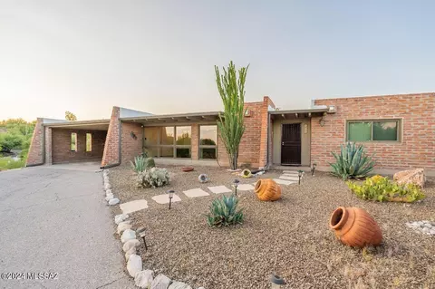 5904 E Calle Del Ciervo, Tucson, AZ 85750