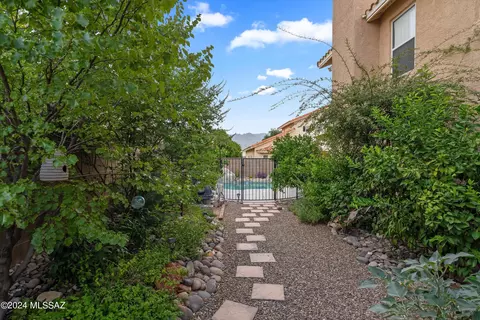 8051 E Hampton Dr, Tucson, AZ 85715 photo 35