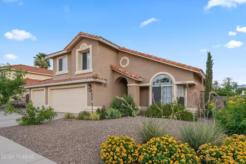 8051 E Hampton Dr, Tucson, AZ 85715 photo 2