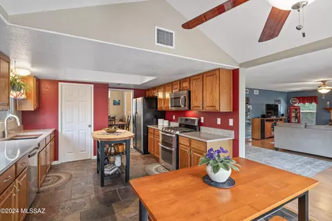 8051 E Hampton Dr, Tucson, AZ 85715 photo 13
