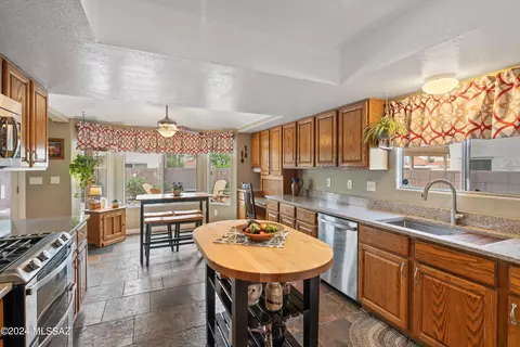 8051 E Hampton Dr, Tucson, AZ 85715 photo 11