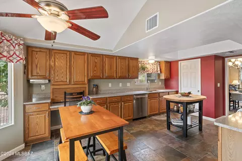 8051 E Hampton Dr, Tucson, AZ 85715 photo 12