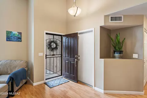 8051 E Hampton Dr, Tucson, AZ 85715 photo 3