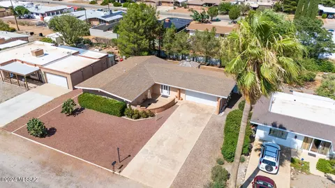 310 N Sage St, Pearce, AZ 85625