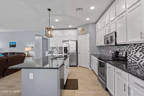 8008 S Tate Loop, Tucson, AZ 85756 photo 7