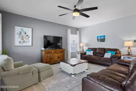 8008 S Tate Loop, Tucson, AZ 85756 photo 4
