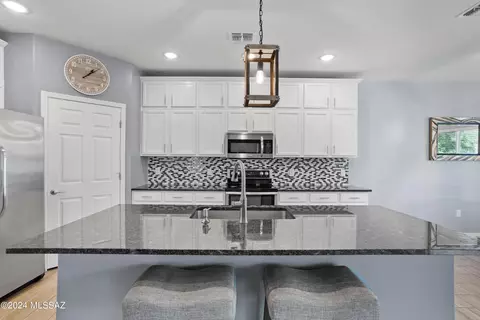 8008 S Tate Loop, Tucson, AZ 85756 photo 11