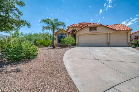 9014 E Laurie Ann Dr, Tucson, AZ 85747