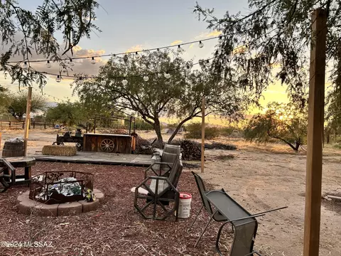 8810 S Alice Vail Ln, Tucson, AZ 85736