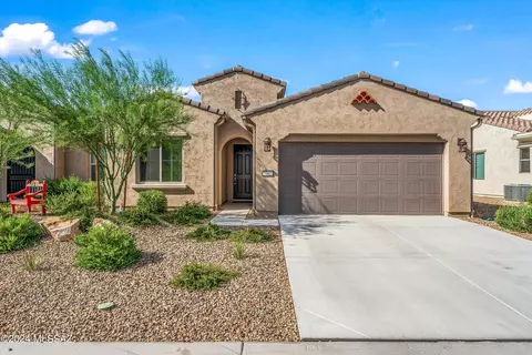1347 E Basalt Dr, Green Valley, AZ 85614