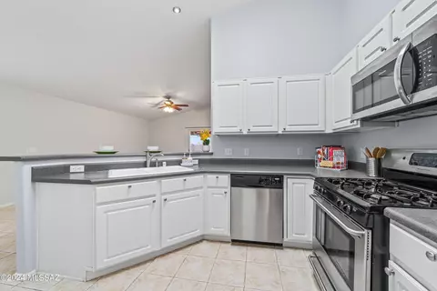 Kitchen - 2588 E Chisel Ct, Oro Valley, AZ 85755 photo 4 of 4